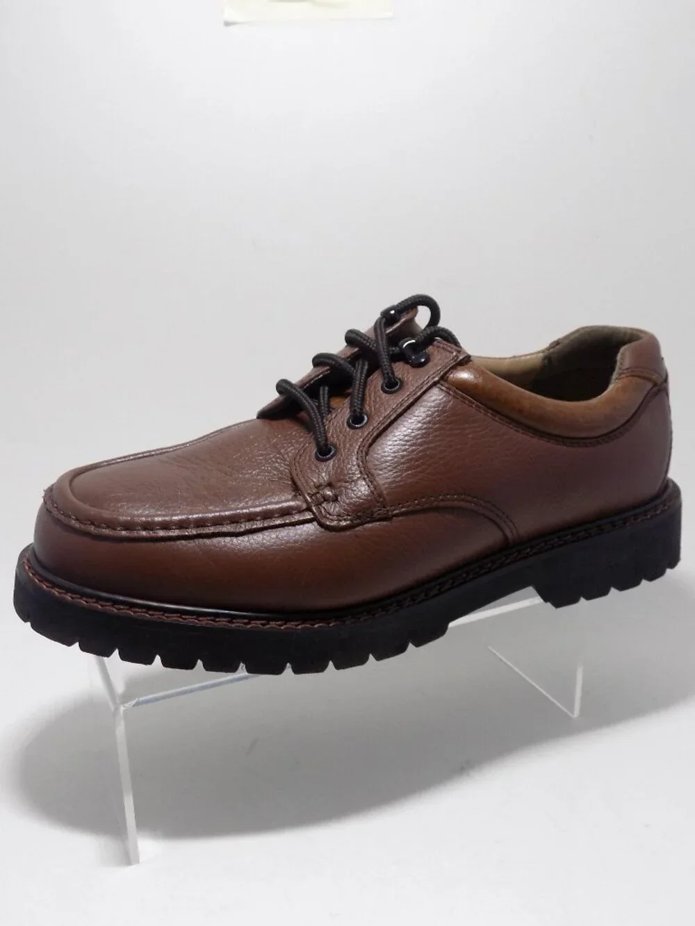 Dockers Men's Casual Glacier Leather Shoes- Size 9 Wide